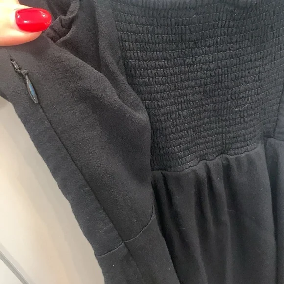 Aritzia Wilfred fable dress black tie straps smocked back bustier front - Picture 8 of 10